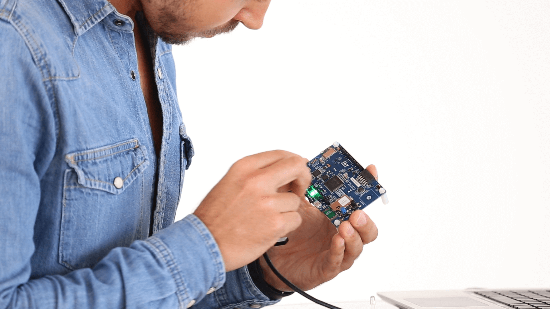 Technikon employee handling device Technikon employee handling device